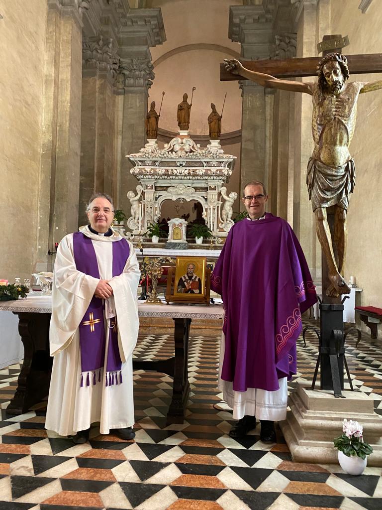 Monsignor Milani con don Paolo Ferrazzo