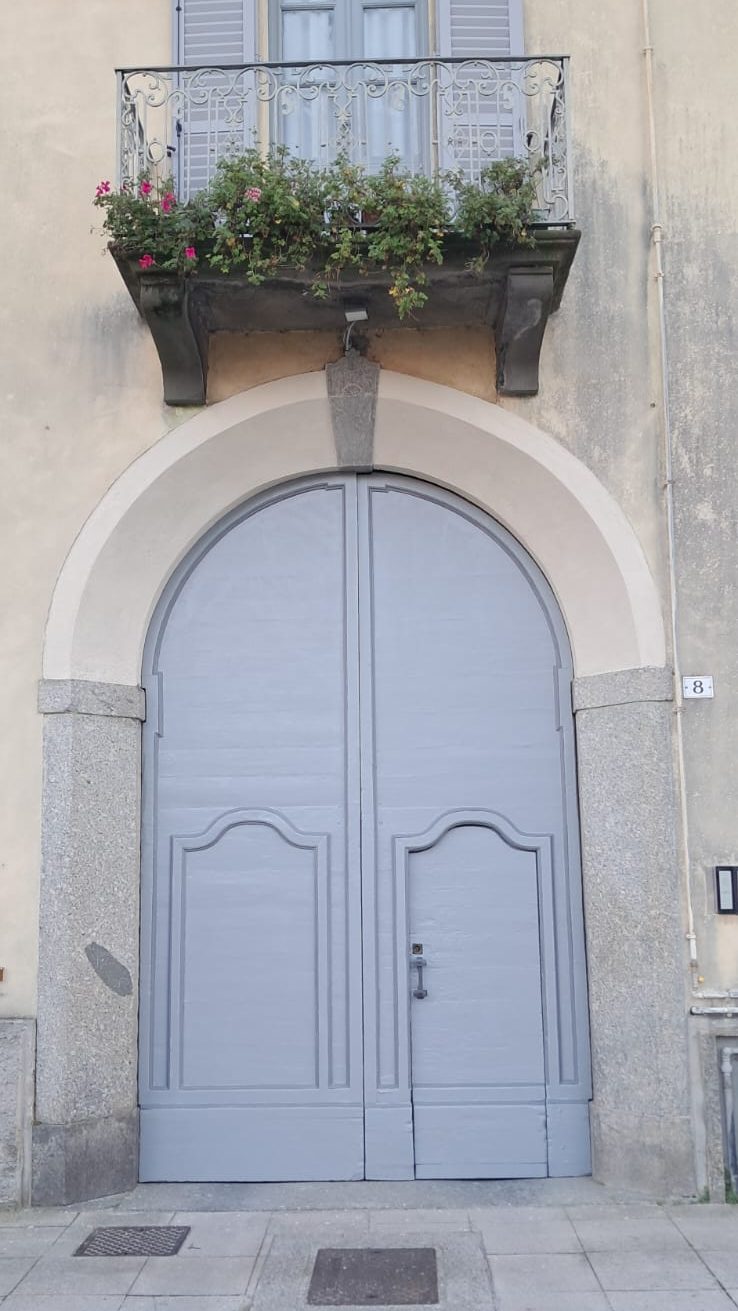 Concluso il restauro del portone ligneo di Palazzo Recalcati 1 IMG 20251029 WA0016 edited